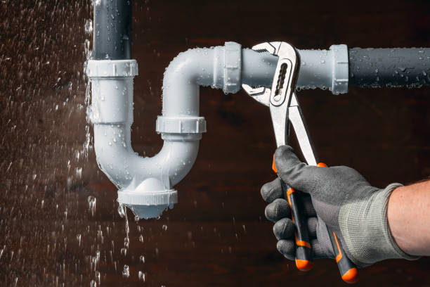Professional Leak Detection technician working in Benet Lake, WI